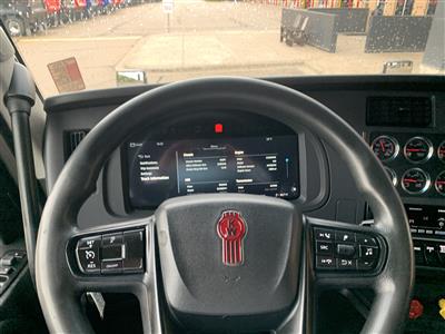 2022 Kenworth T680
