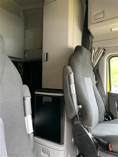 2023 Kenworth T680