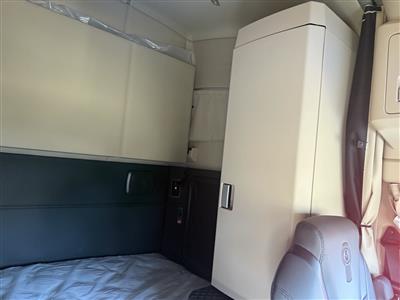 2027 Kenworth T680