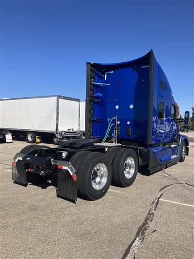 2027 Kenworth T680