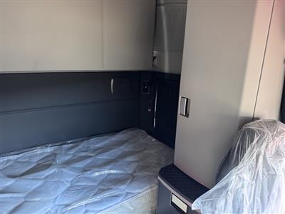 2027 Kenworth T680