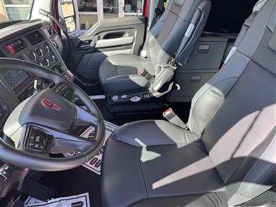 2027 Kenworth T680