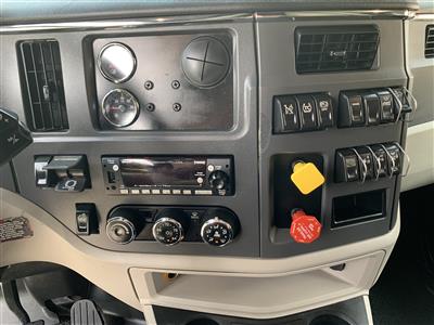 2023 Peterbilt 579