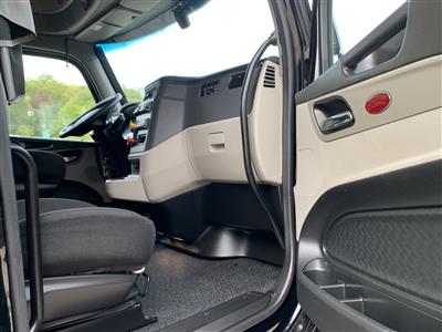 2023 Peterbilt 579