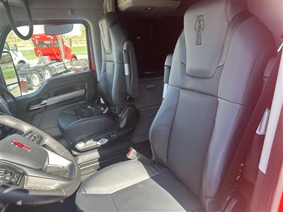 2027 Kenworth T680
