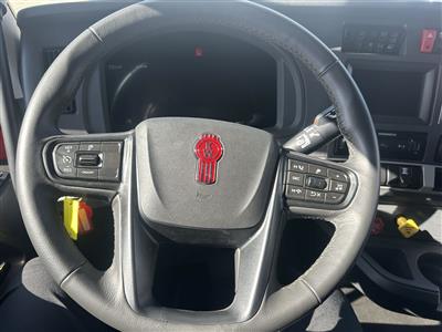 2027 Kenworth T680