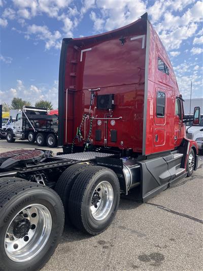 2027 Kenworth T680