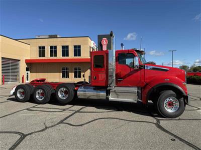 2027 Kenworth T880