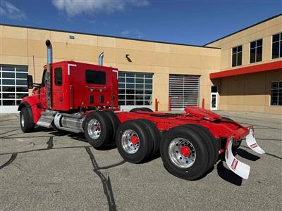 2027 Kenworth T880