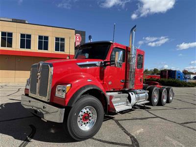 2027 Kenworth T880