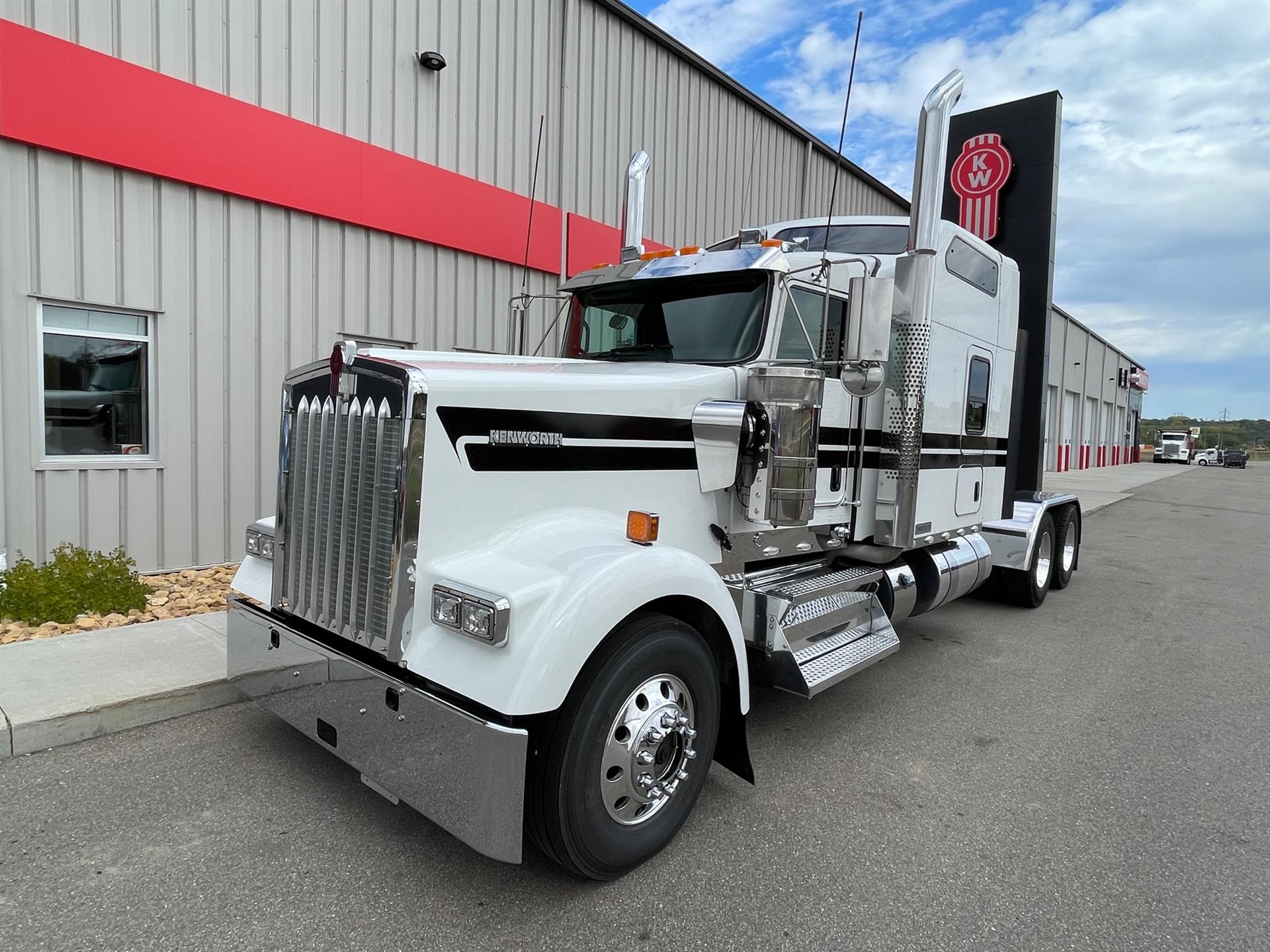 Kenworth W900 Trucks For Sale