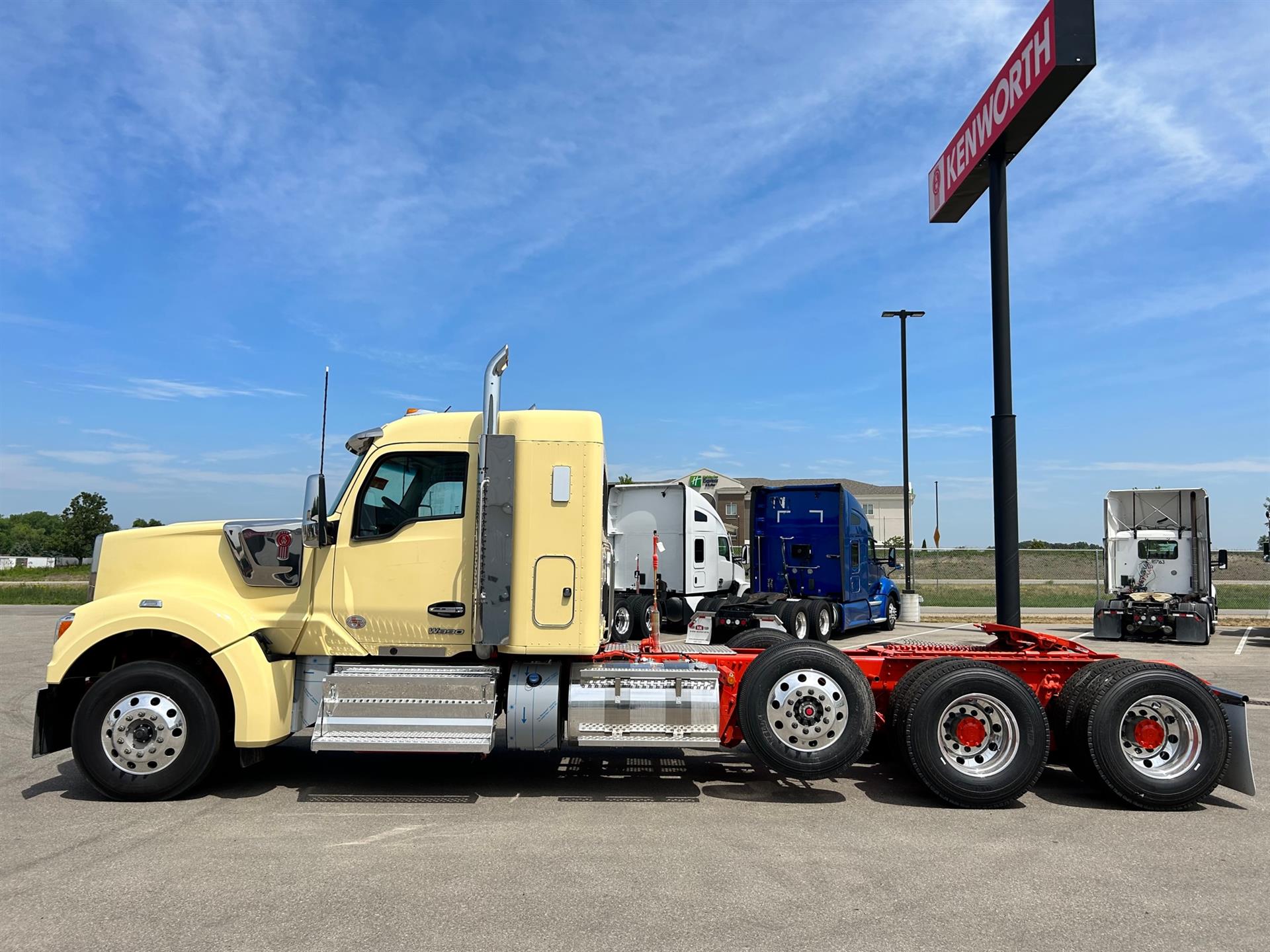 2024 Kenworth W990 Sleeper Tractor - Gwyn Portia