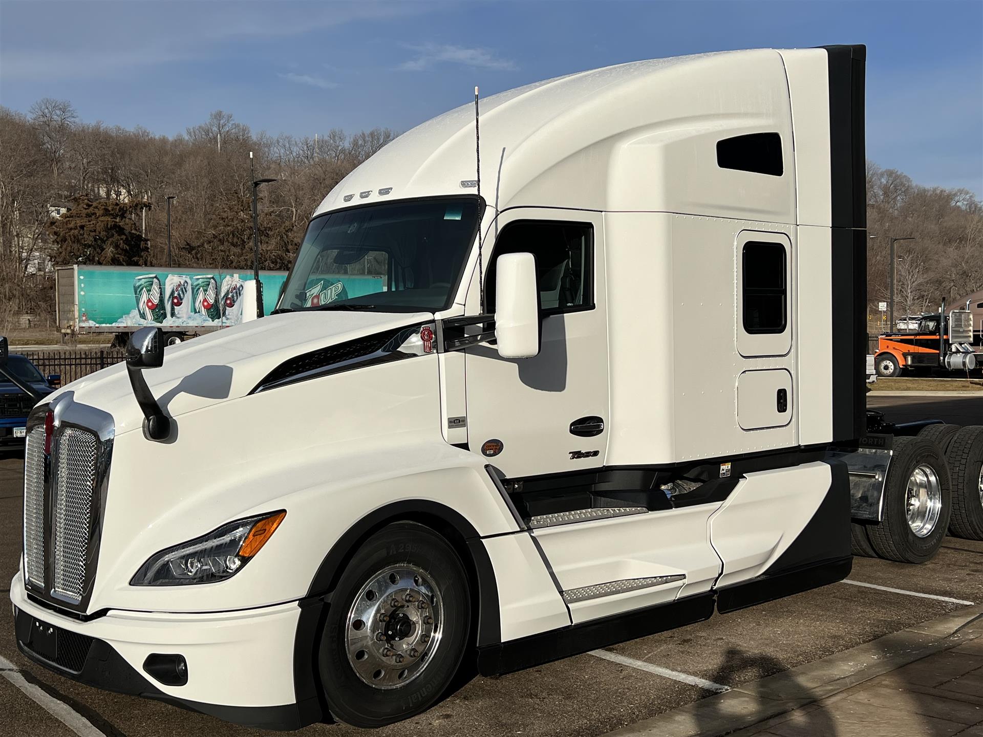 2025 Kenworth T680