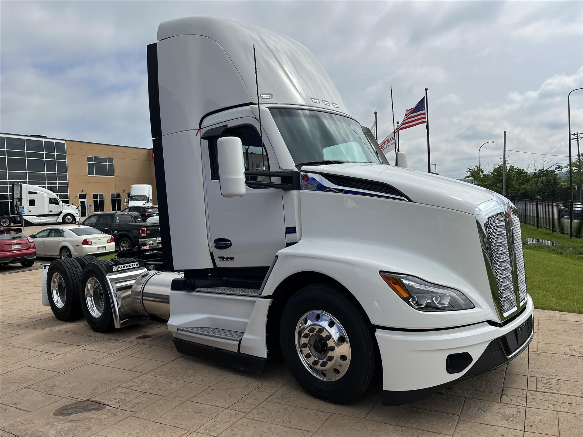 2025 Kenworth T680