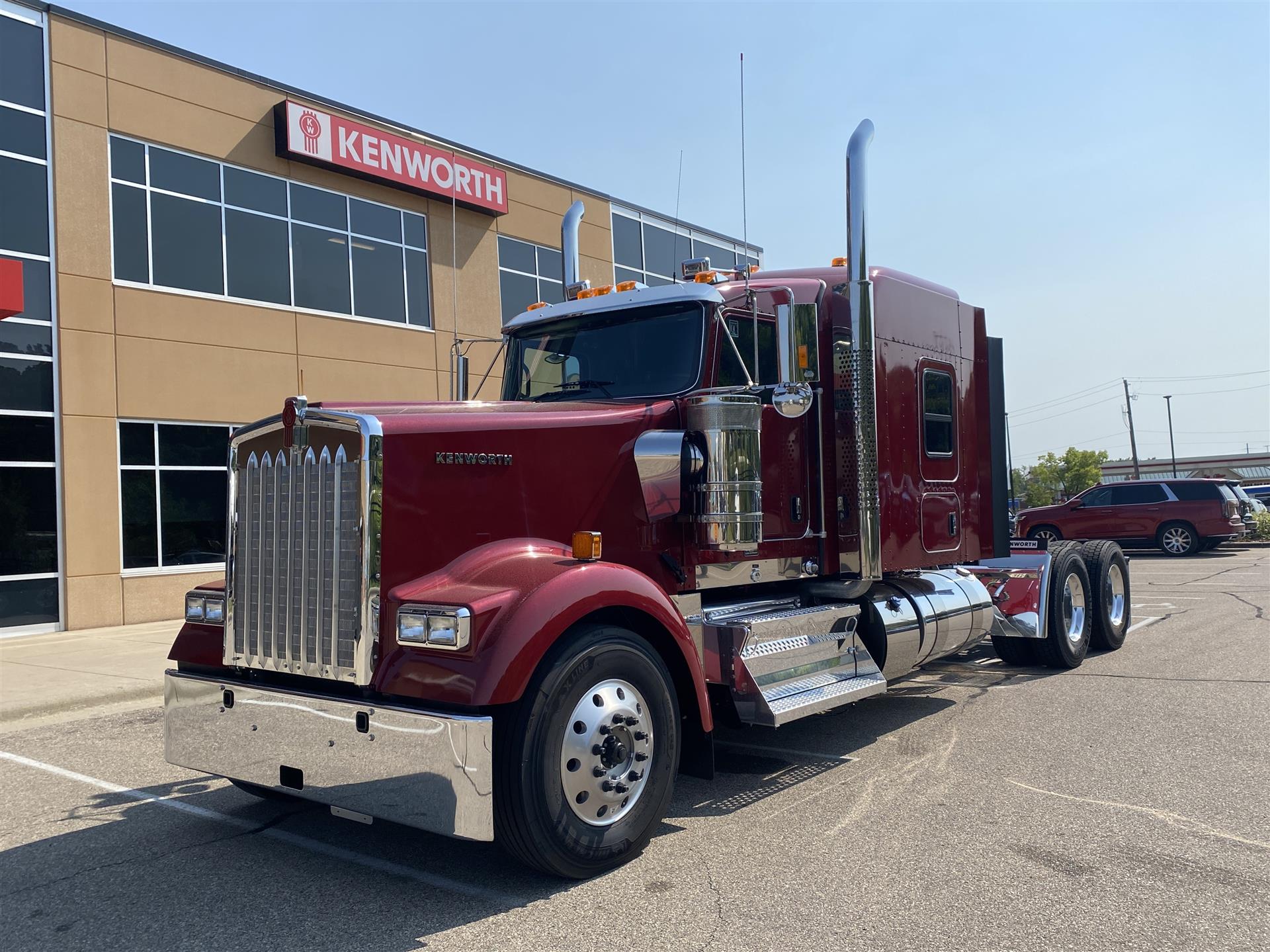 2025 Kenworth W900L