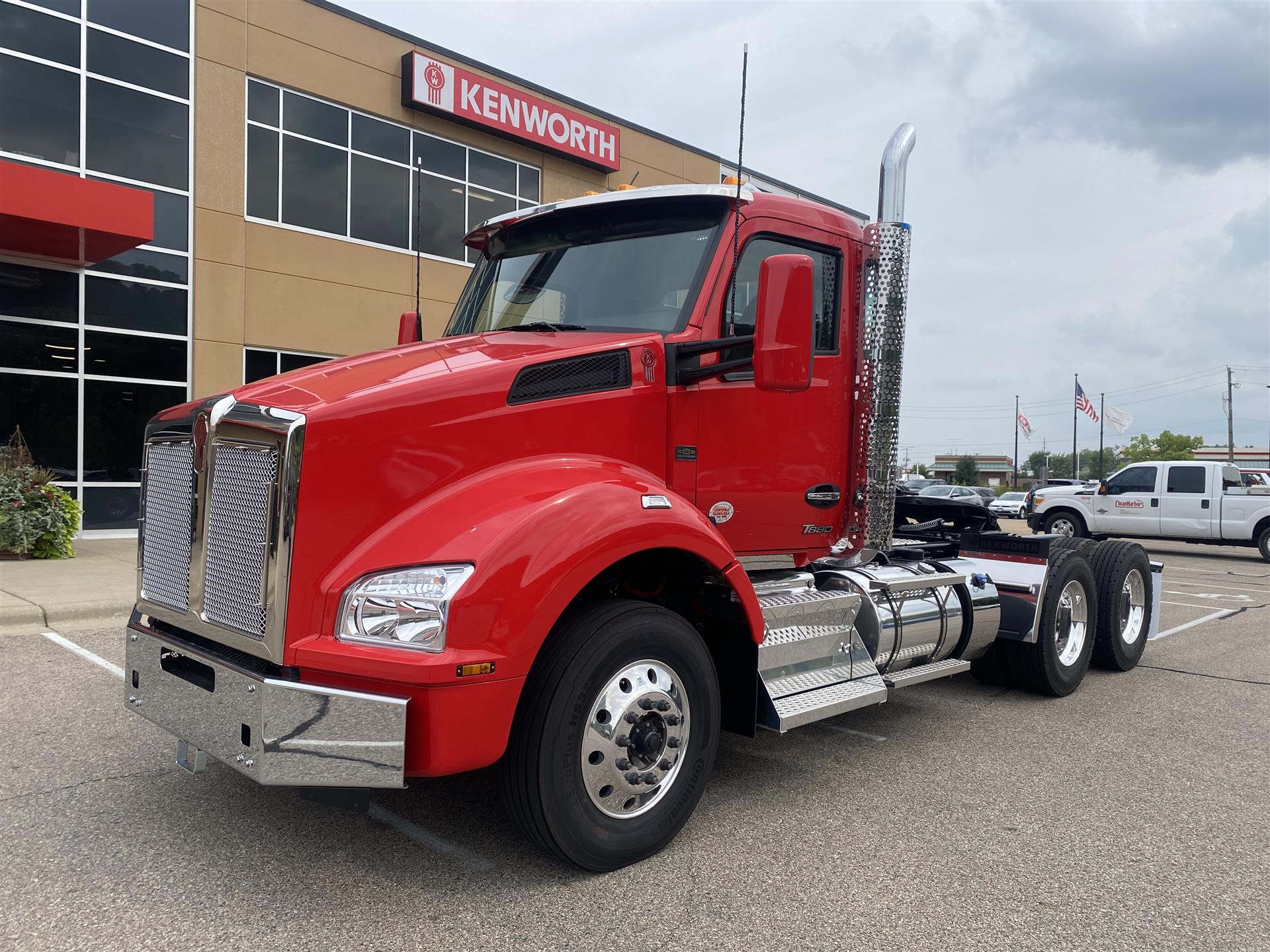 2025 Kenworth T880