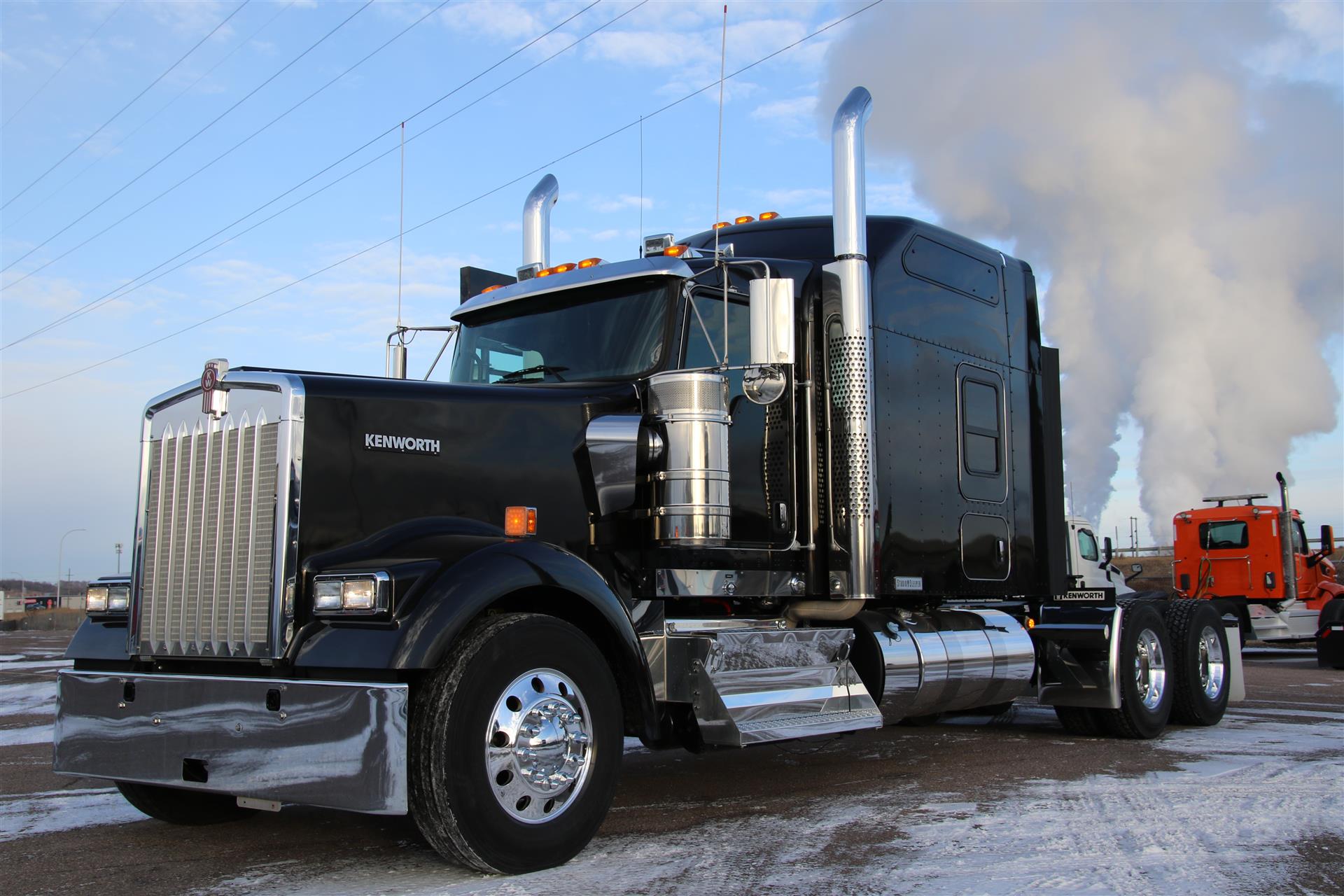 2023 Kenworth W900