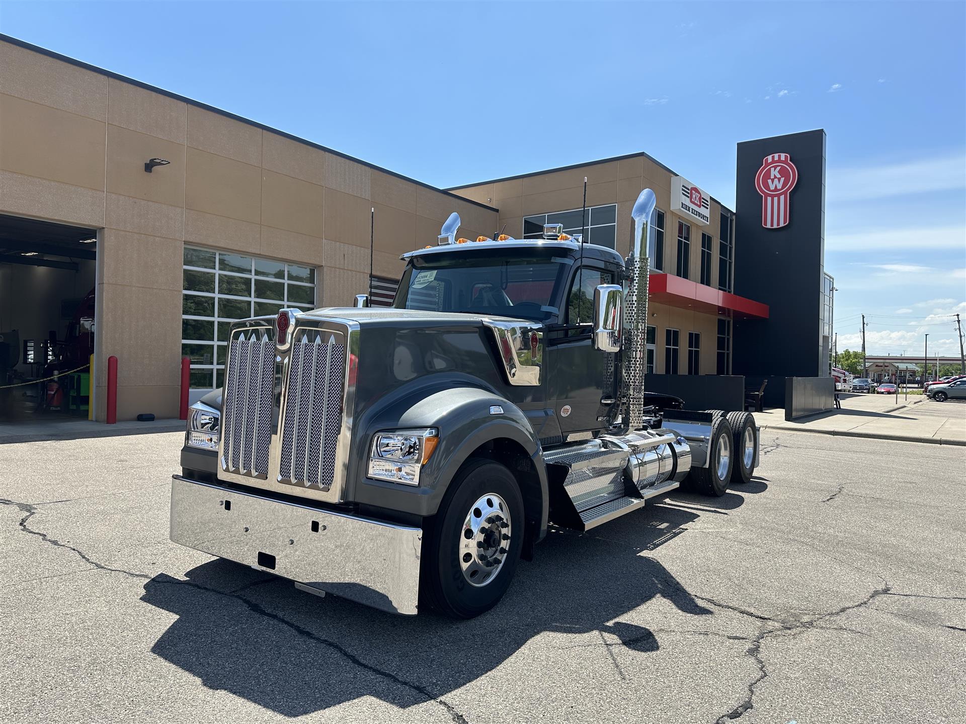 2026 Kenworth W990