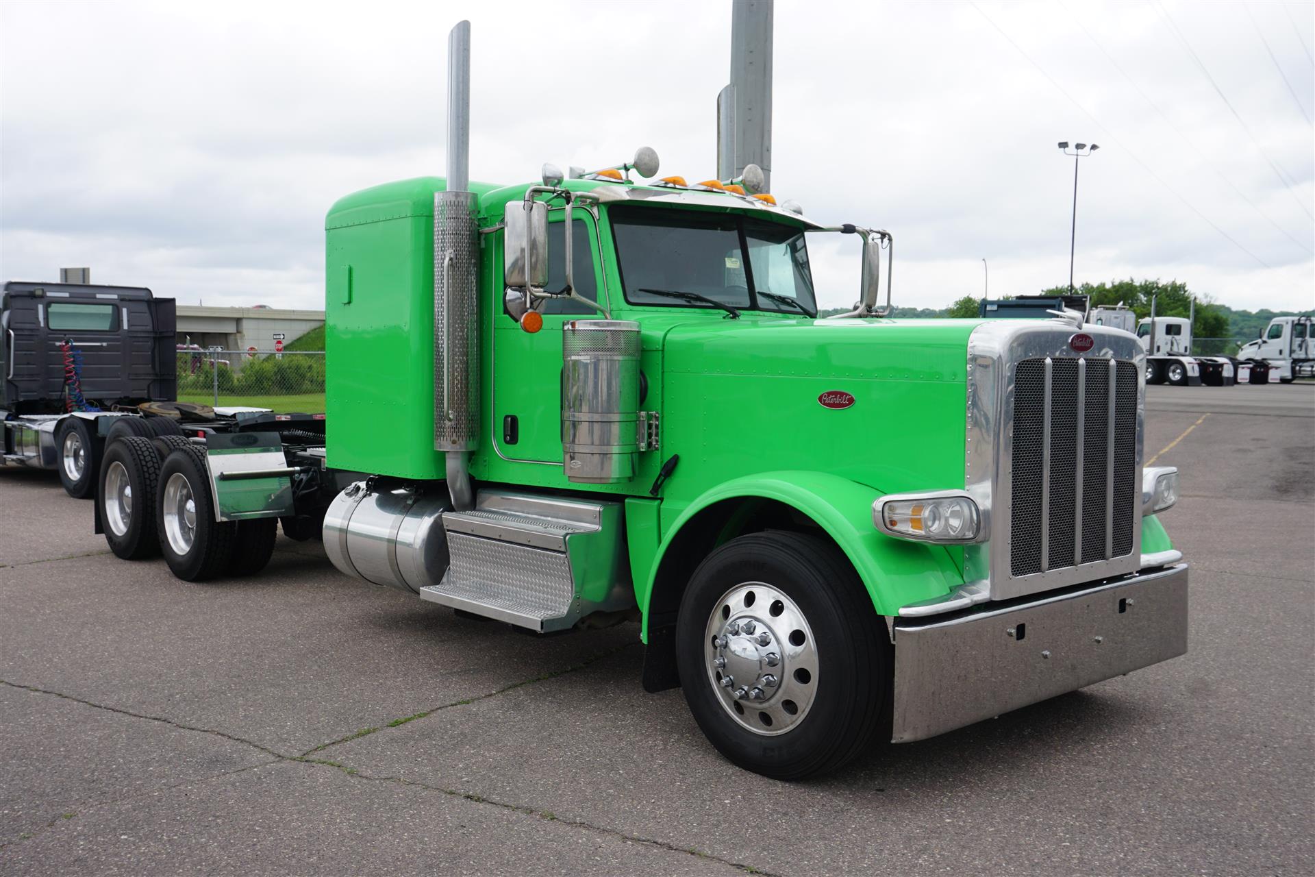 2021 Peterbilt 389