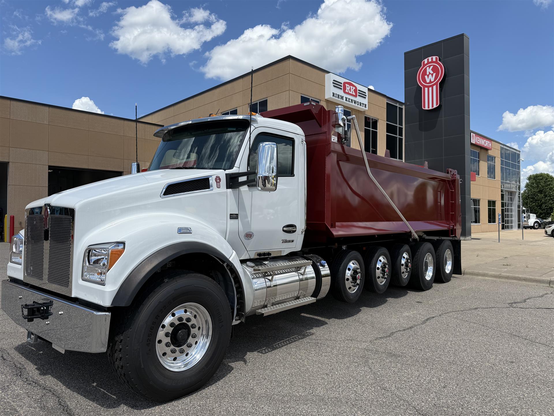 2026 Kenworth T880