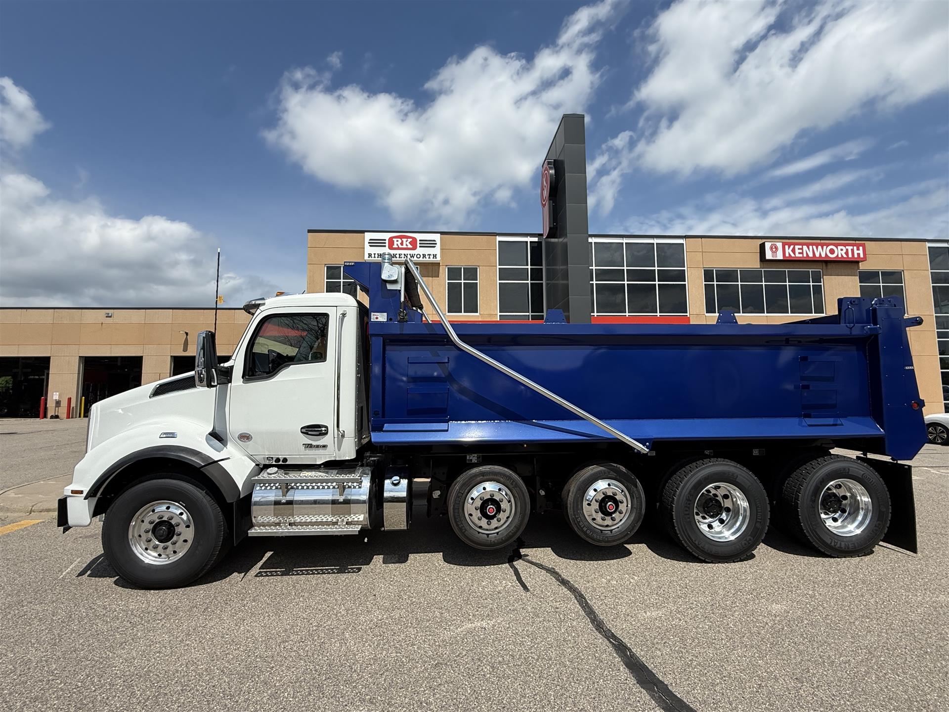 2026 Kenworth T880