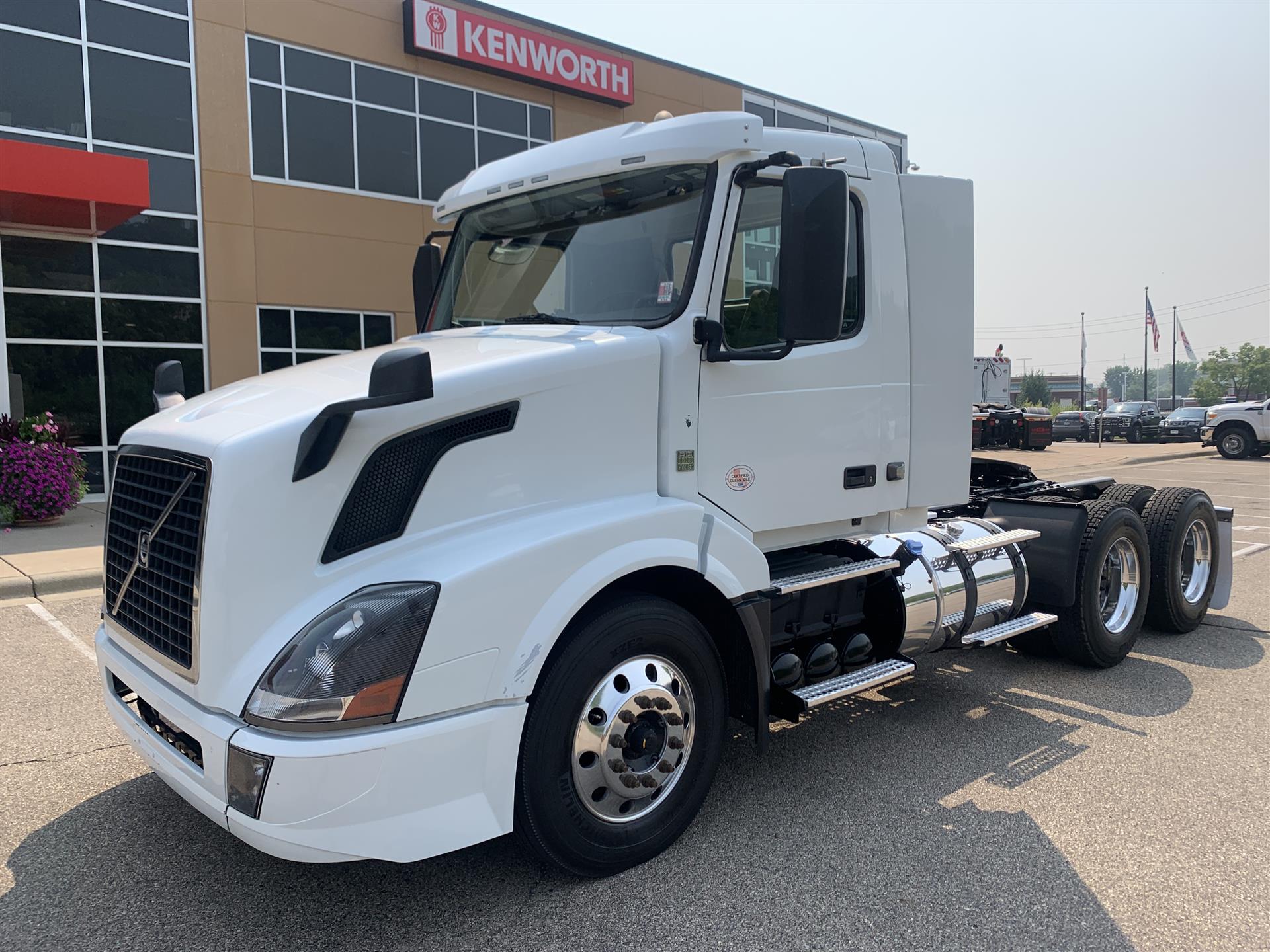 2018 Volvo VNL64T300