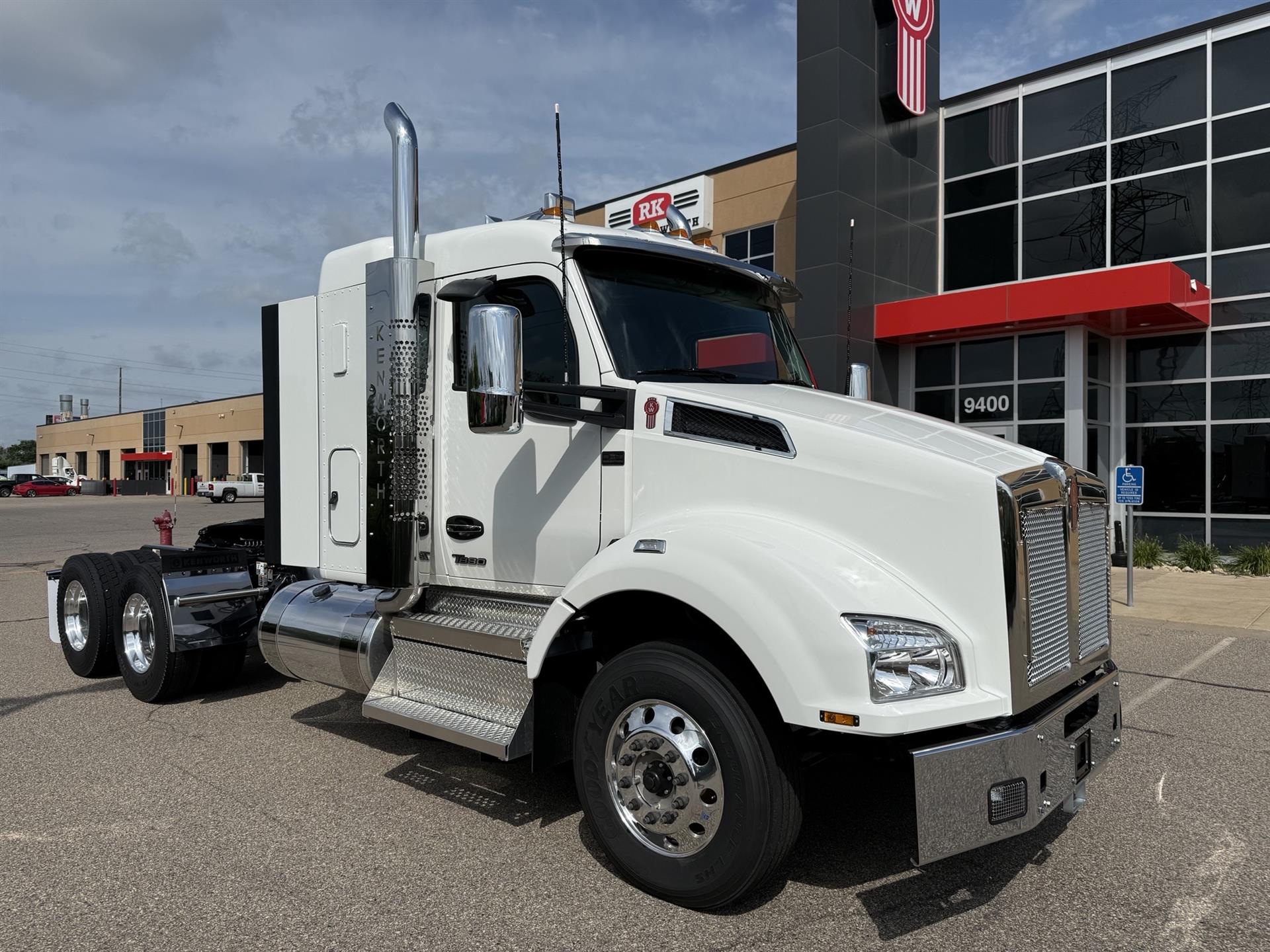 2026 Kenworth T880