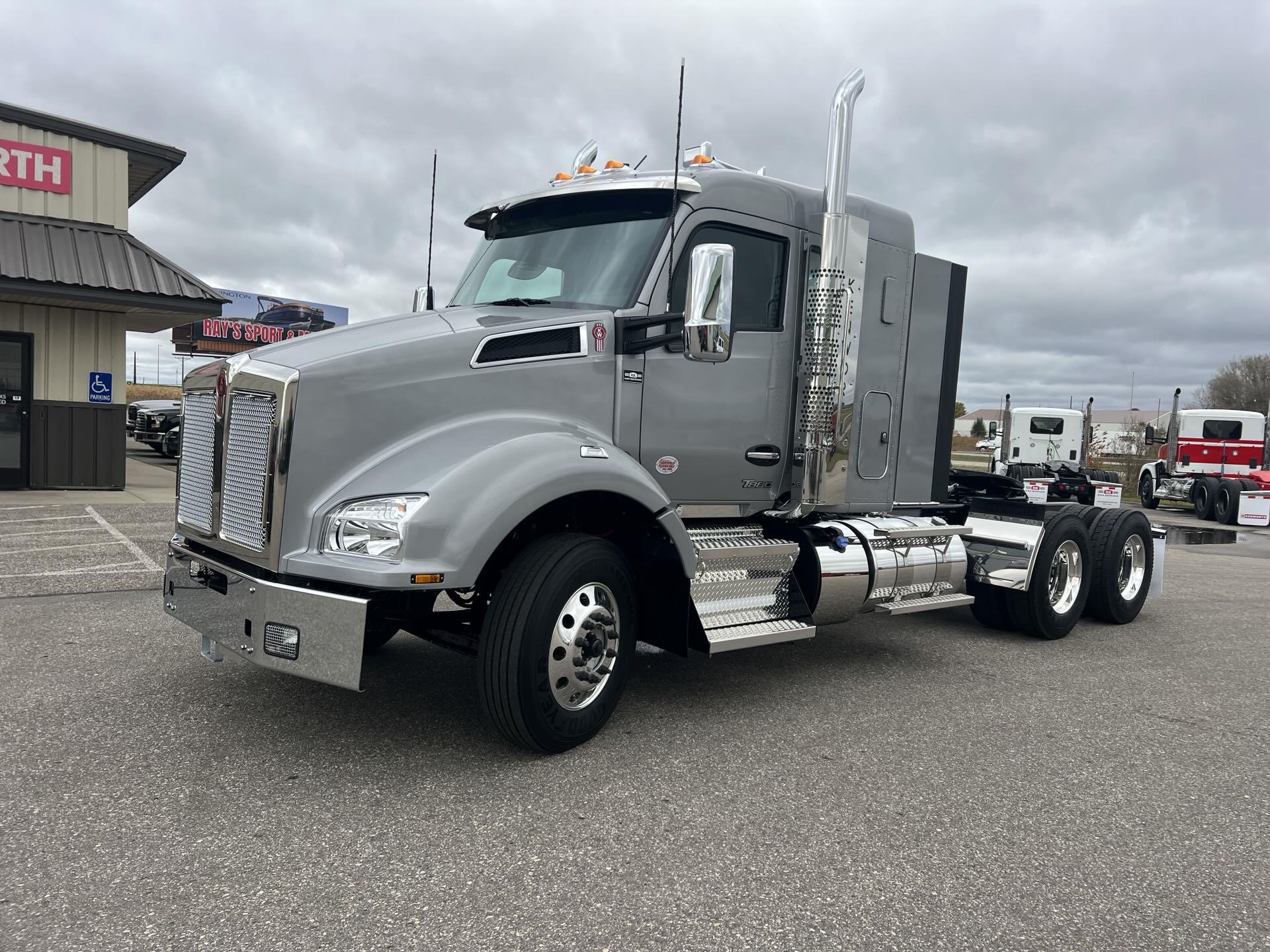 2026 Kenworth T880
