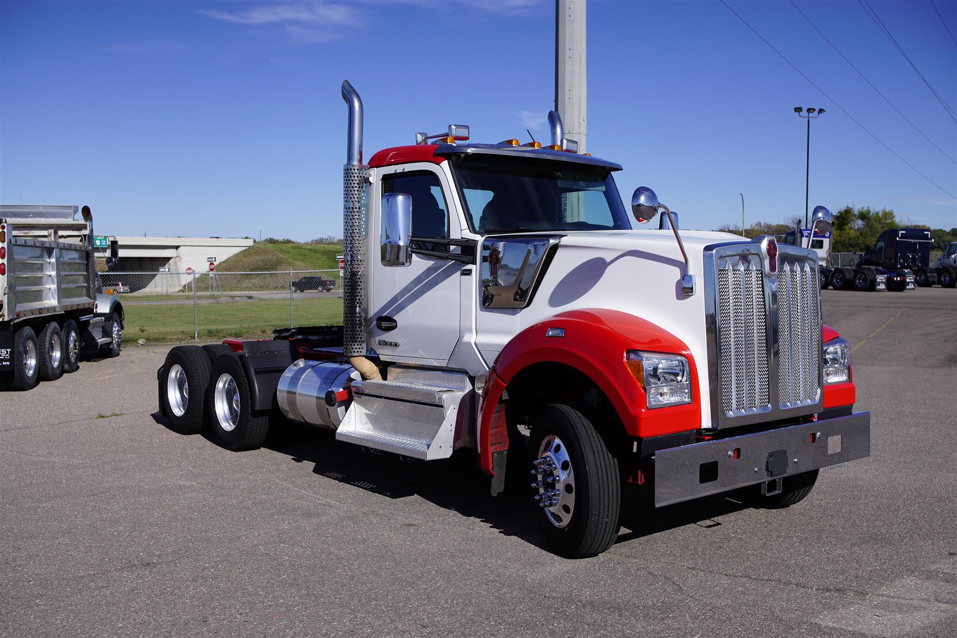 2024 Kenworth W990