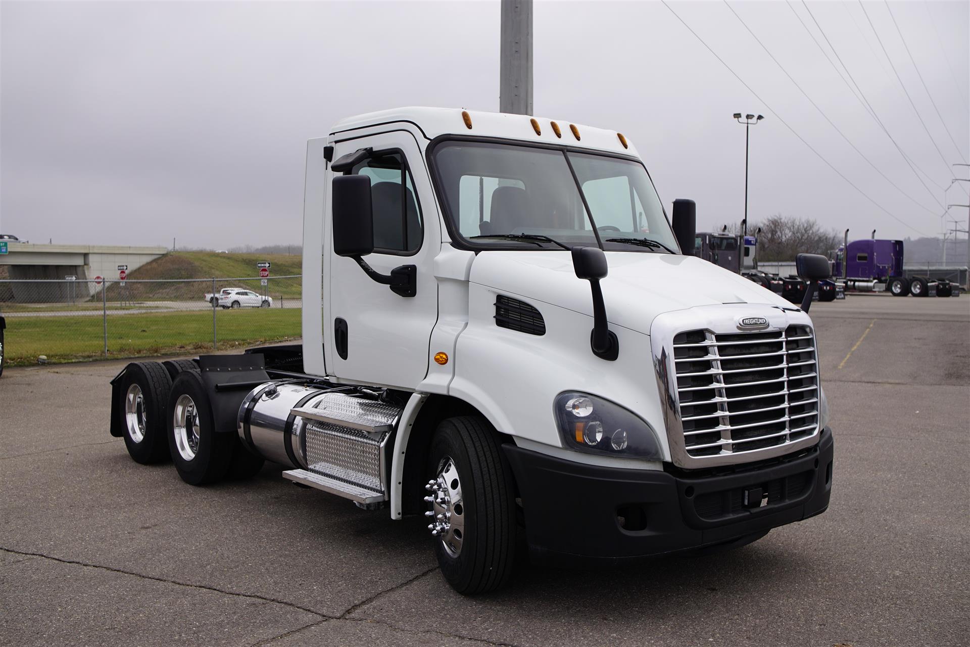 2019 Freightliner CA113DC