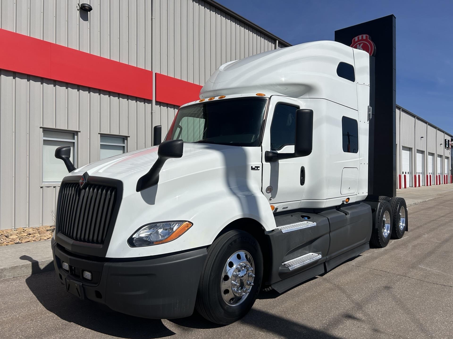 2021 International LT625