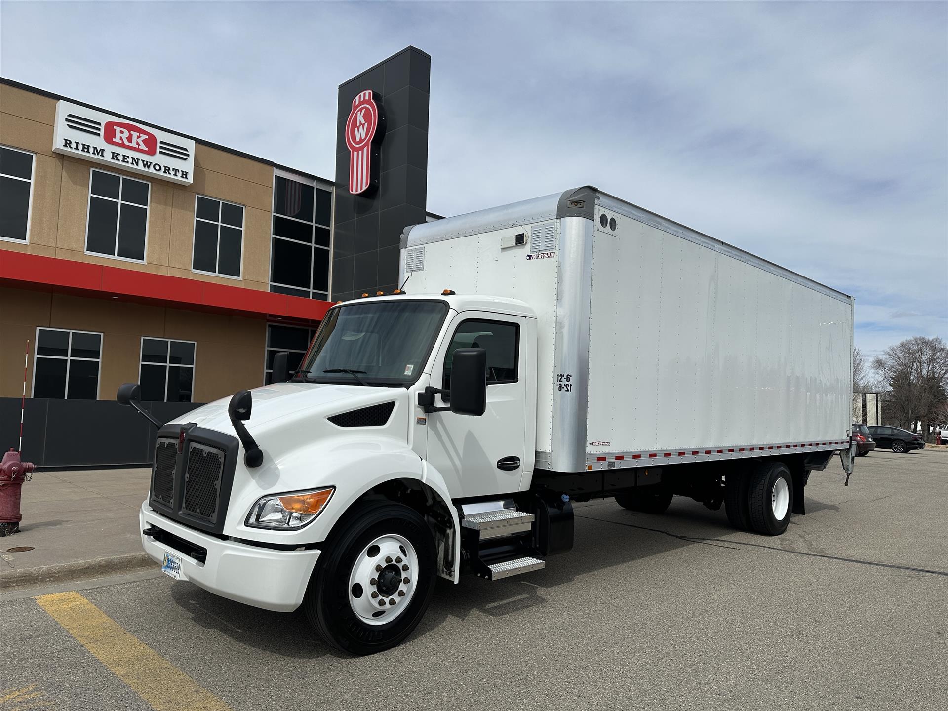 2023 Kenworth T280