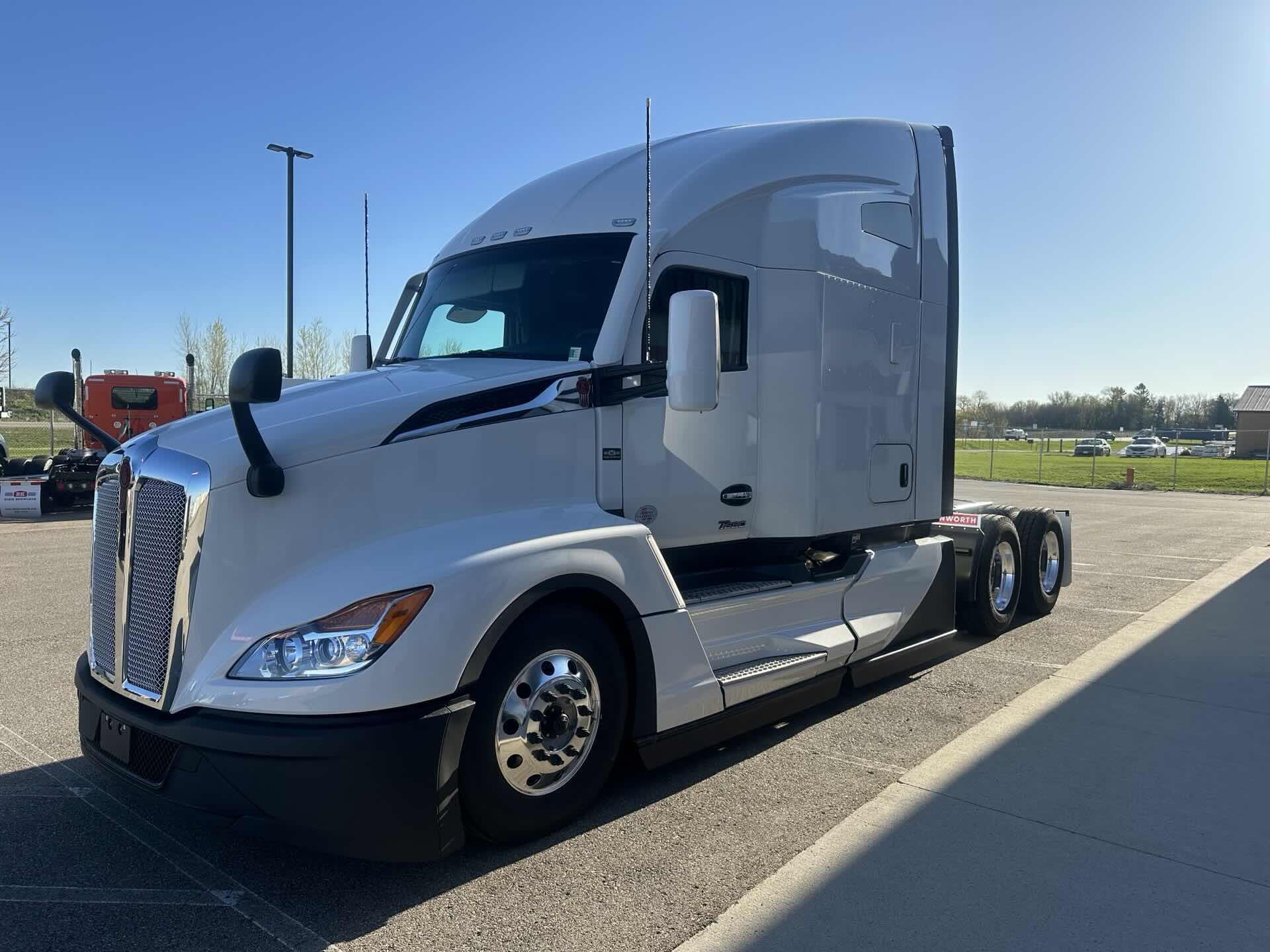 2027 Kenworth T680