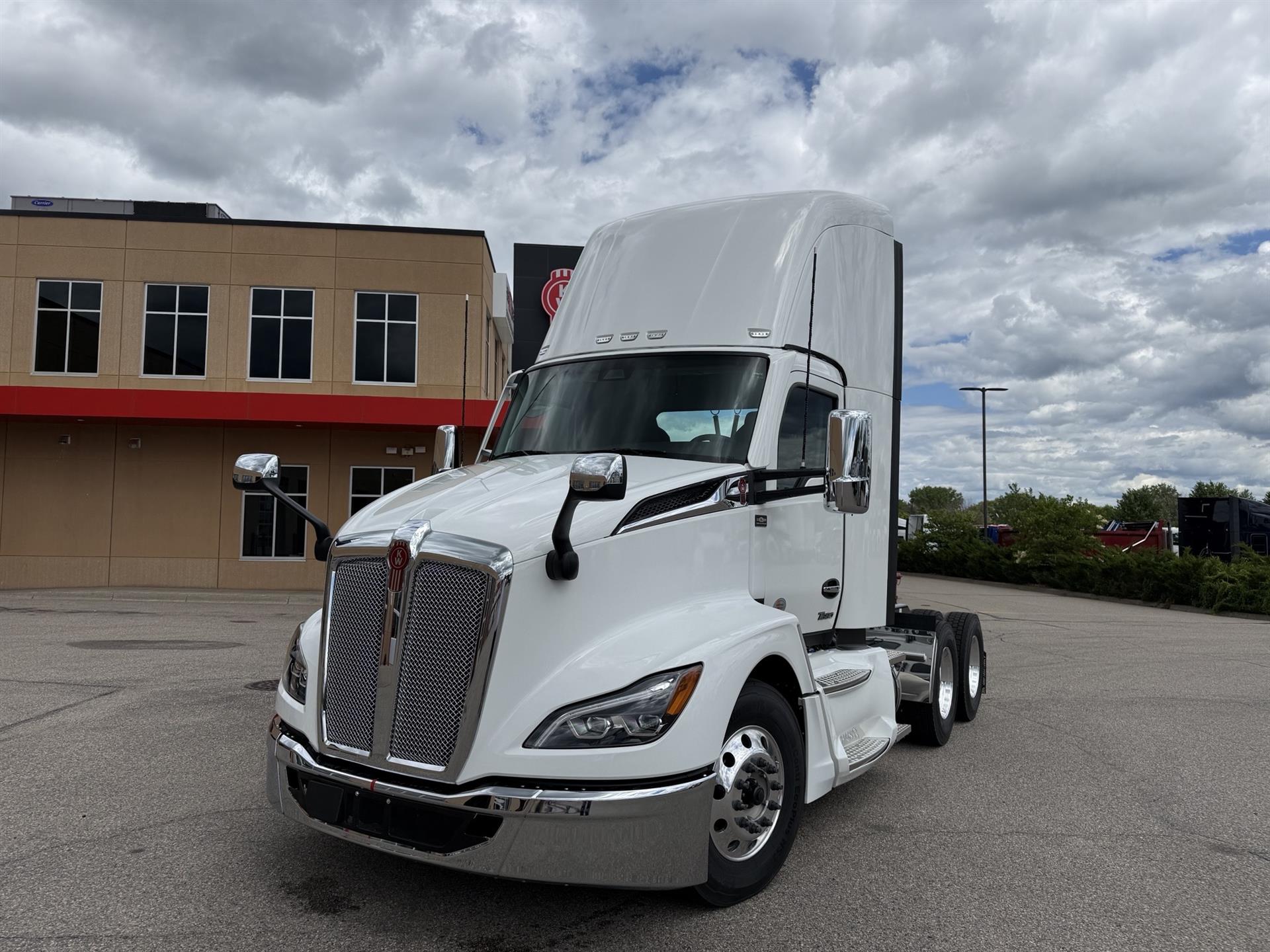 2027 Kenworth T680