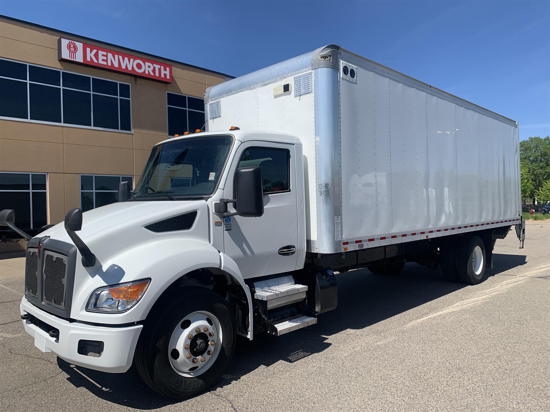 2023 Kenworth T280