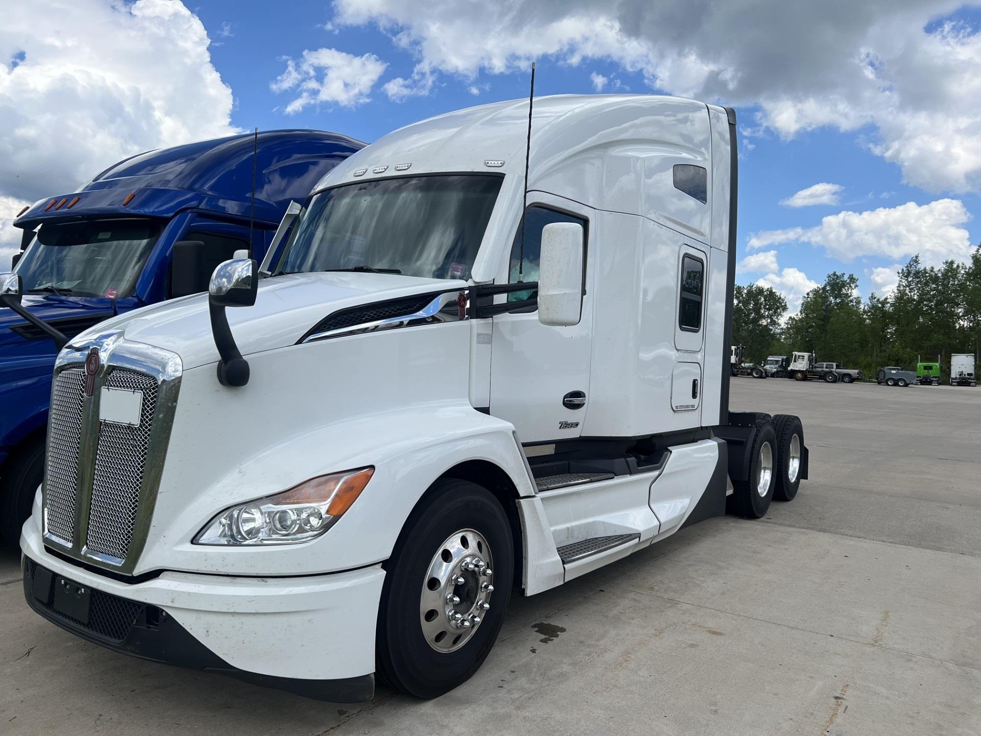 2023 Kenworth T680