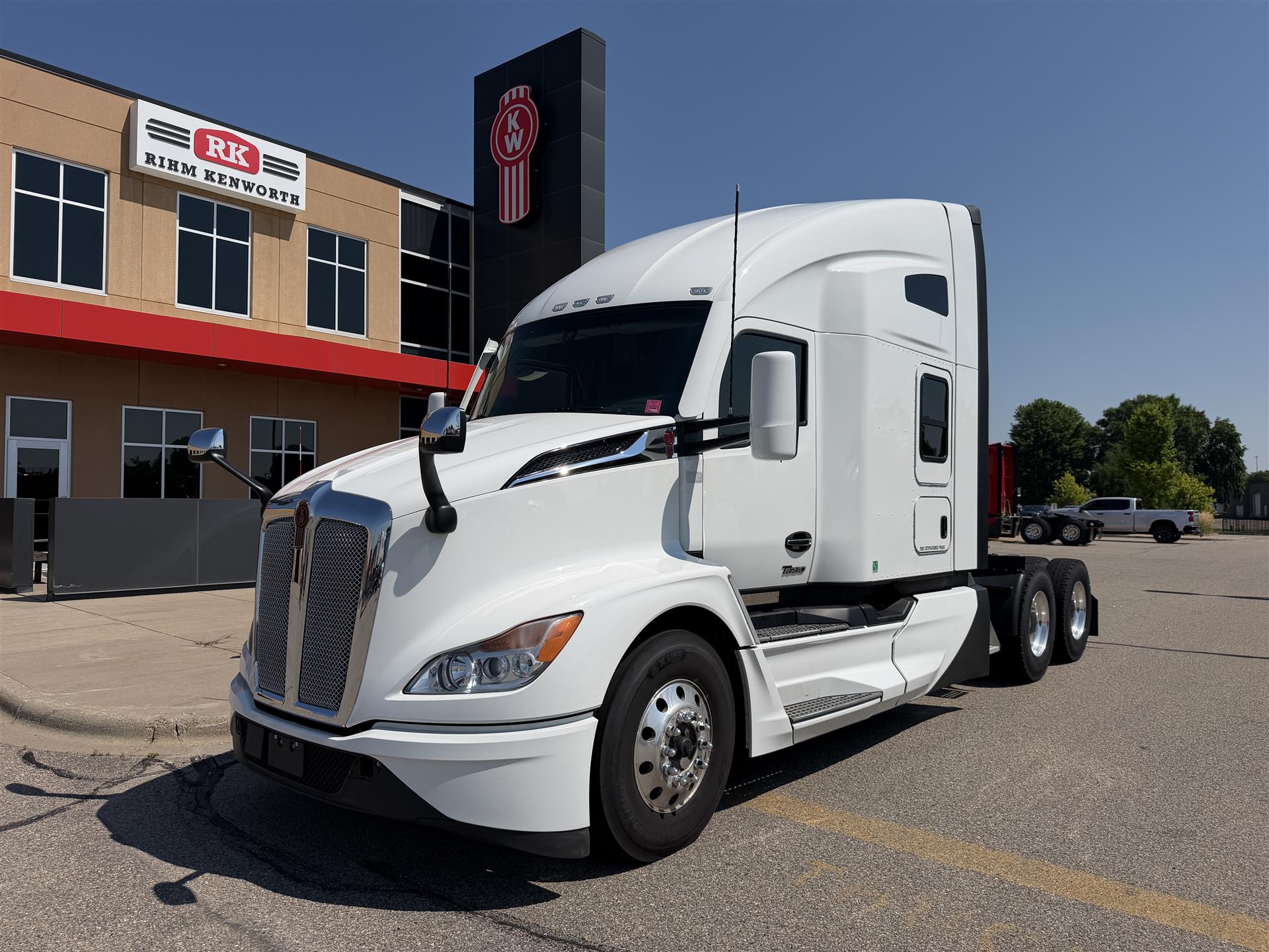 2023 Kenworth T680