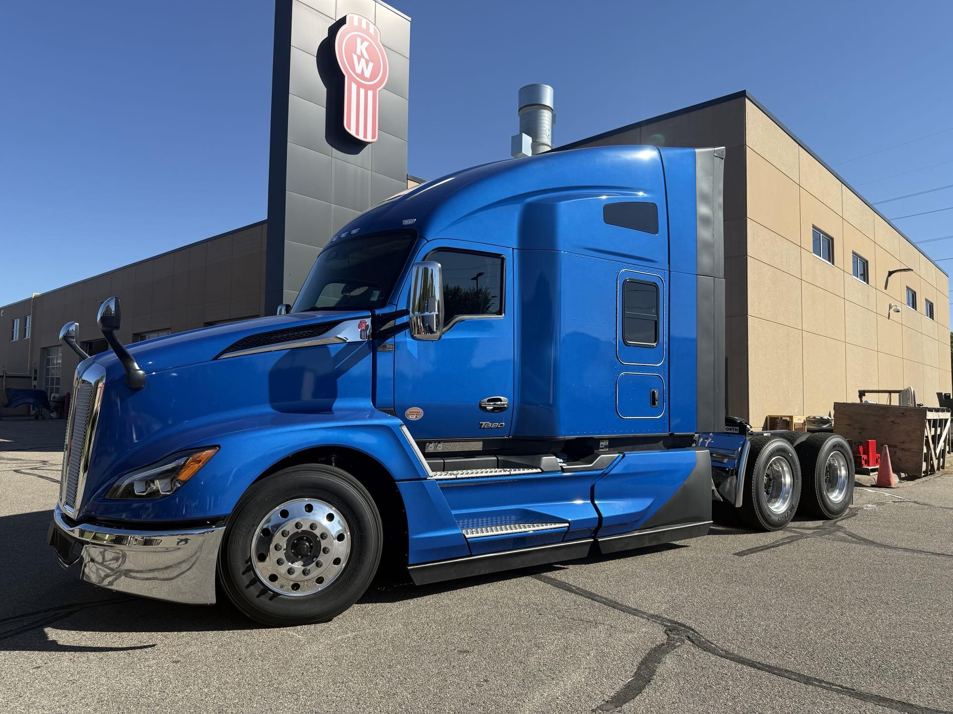 2027 Kenworth T680