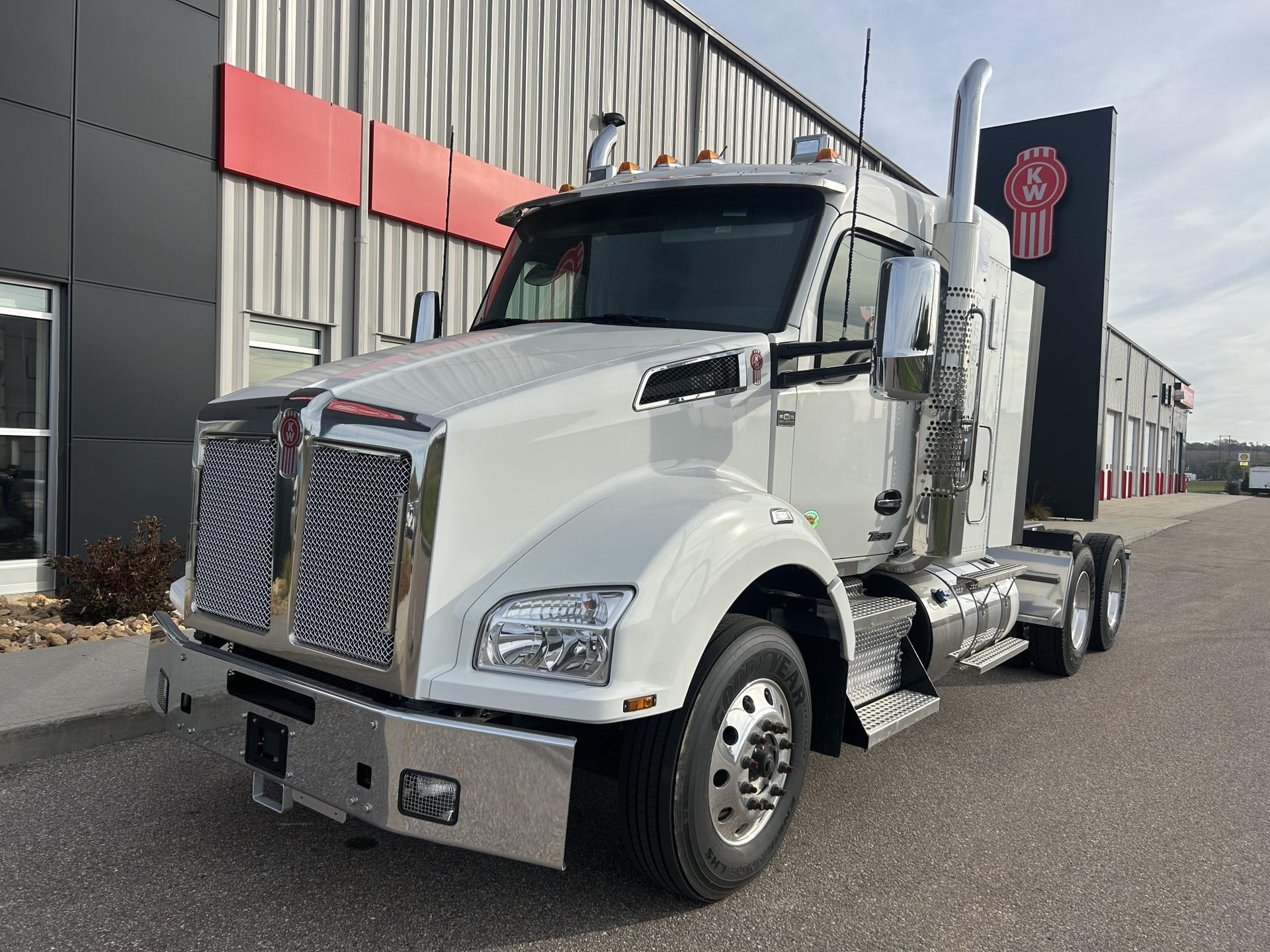 2026 Kenworth T880