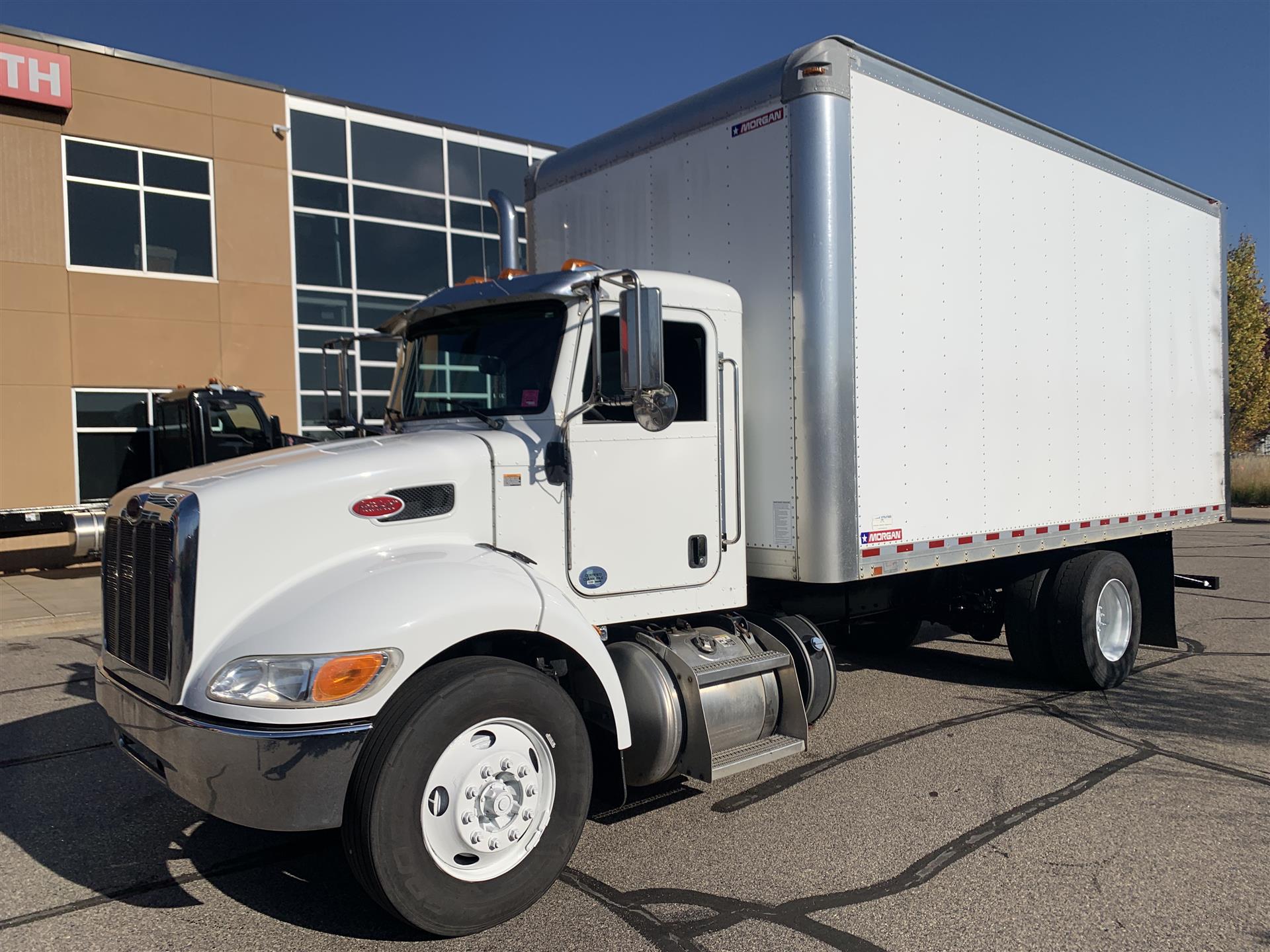 2016 Peterbilt 337