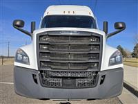 2021 Freightliner CASCADIA 126