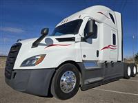 2021 Freightliner CASCADIA 126