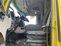 2023 Peterbilt 579