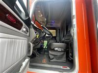 2022 Peterbilt 389