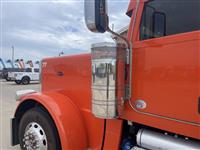 2022 Peterbilt 389