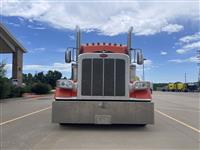 2022 Peterbilt 389