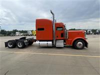 2022 Peterbilt 389