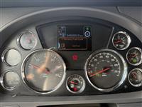2022 Kenworth W990