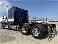 2022 Kenworth W990