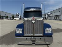 2022 Kenworth W990